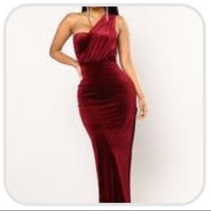 Sexy Wine colored velvet evening gown